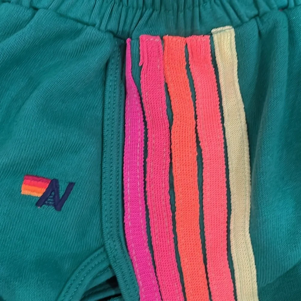 - NWT Aviator Nation 5 Stripe shorts KELLY GREEN Large - Picture 2 of 4